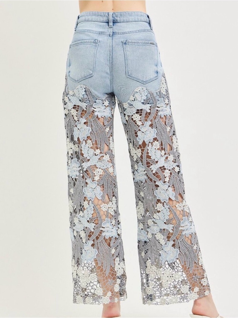 Risen High Rise Lace Wide Leg Jeans NWT Light Wash Floral Crochet Mesh Size 30 - Picture 4 of 5